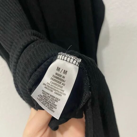Aeropostale Black Cold Shoulder Long Sleeve Size Medium - Picture 5 of 5